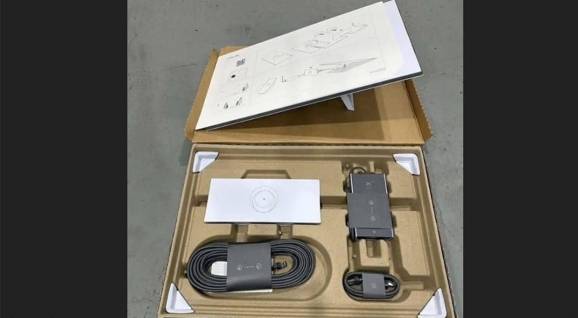  A Starlink wifi standard business kit in a box with the top opened